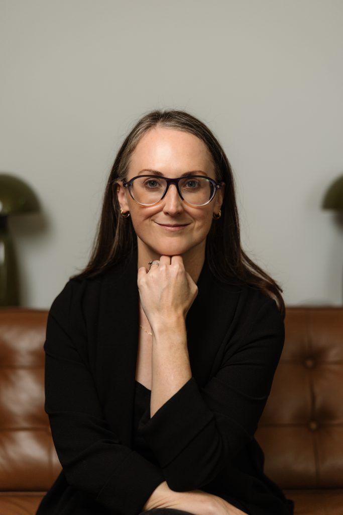 Photo of Rebecca Ross